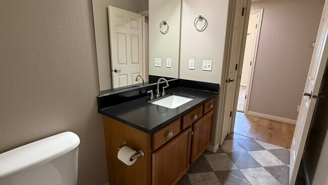 Building Photo - 1174 S. Meadow Fork #6