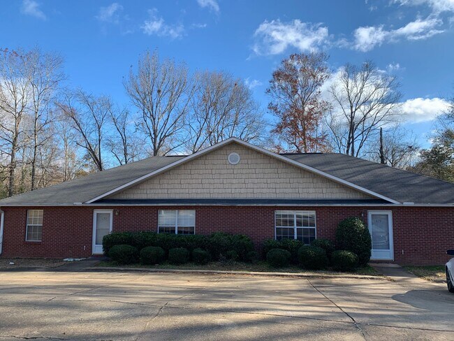 Building Photo - 677-679