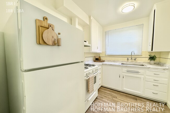 Building Photo - 131 Normandie Ave