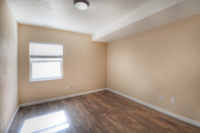 Building Photo - 1189 Panorama Dr