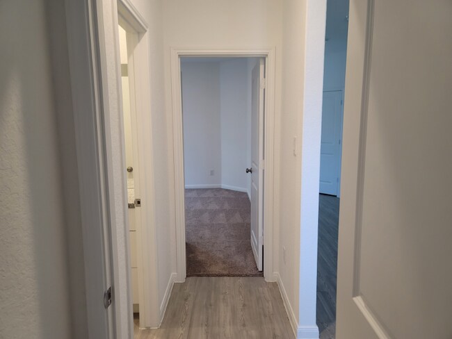 Building Photo - 221 Cordova Xing