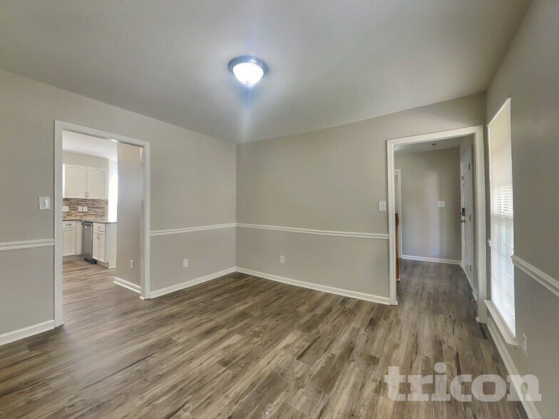Building Photo - 2120 Ballingarry Dr