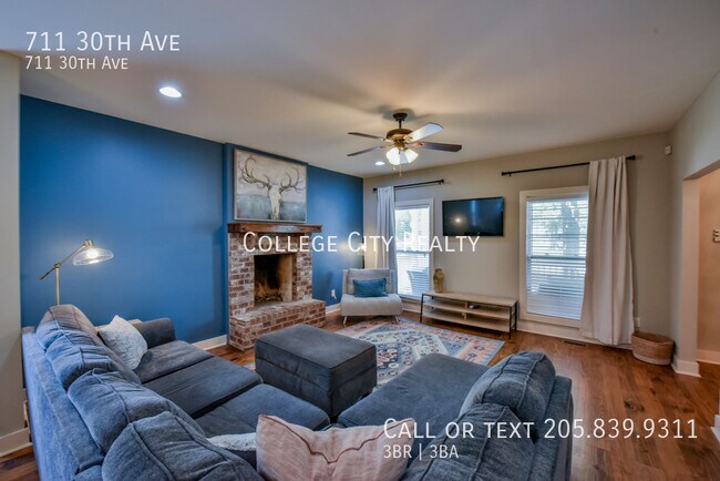 Building Photo - 711 30th Ave