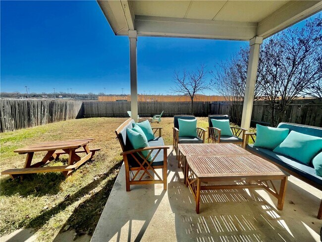 Building Photo - 1010 Aiken Dr