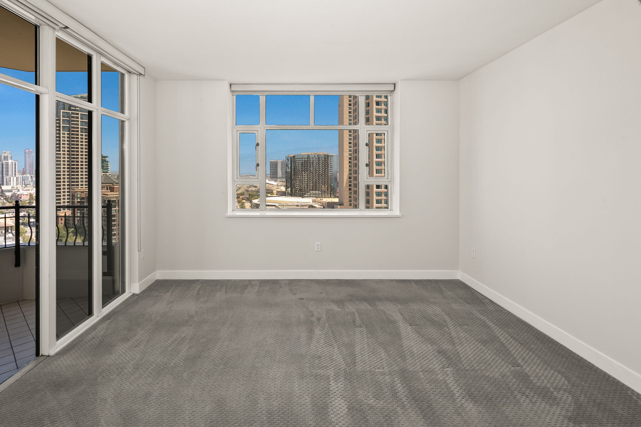 Building Photo - 700 W Harbor Dr