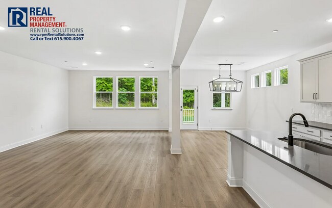 Building Photo - 124 Cannonade Ct