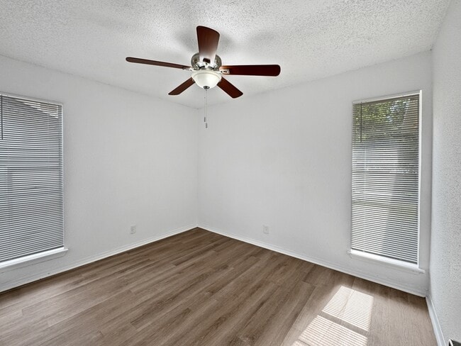 Building Photo - 7510 Old Spanish Trail