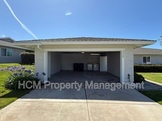 Building Photo - 3328 Paseo Halcon