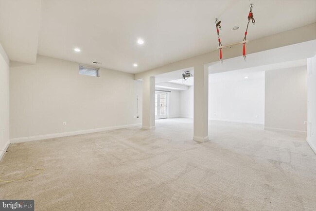 Building Photo - 42938 Courtland Chase Square