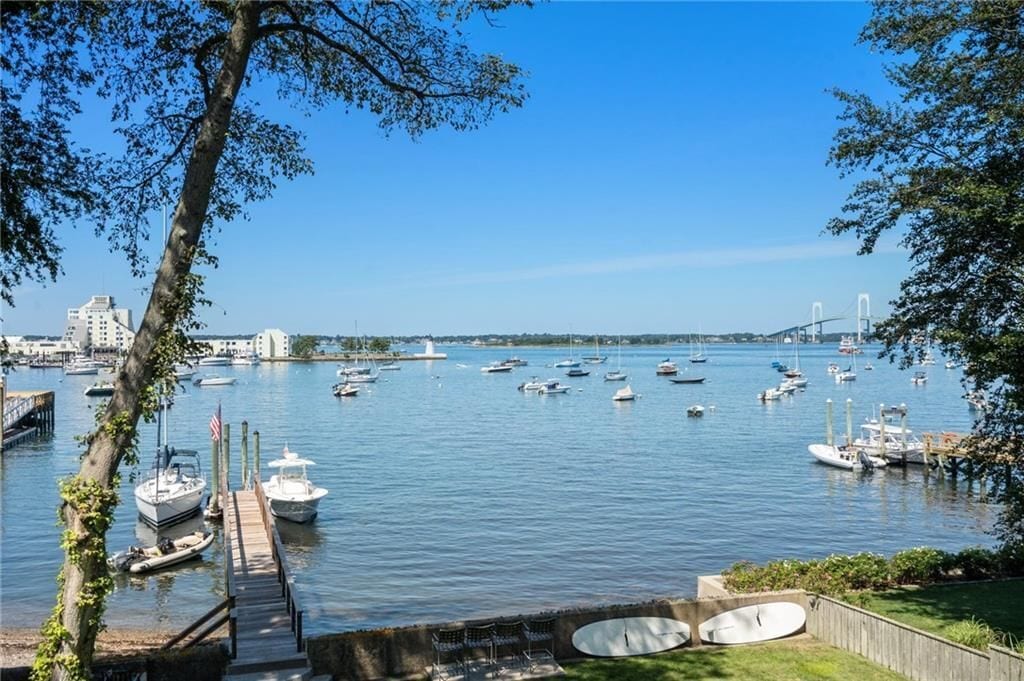 Building Photo - 58 Washington St