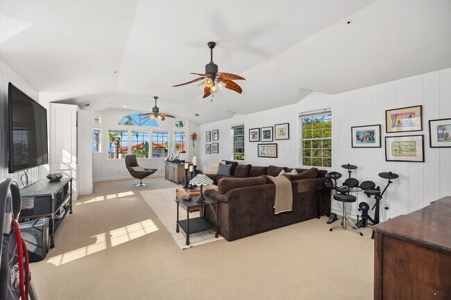 Building Photo - Luxury Ocean View Home in Sea Pointe Estates San Clemente