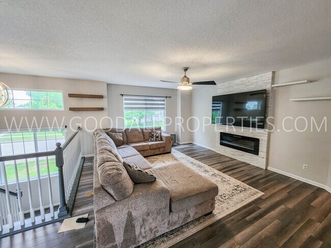 Building Photo - Updated 3 Bedroom Home in Waukee