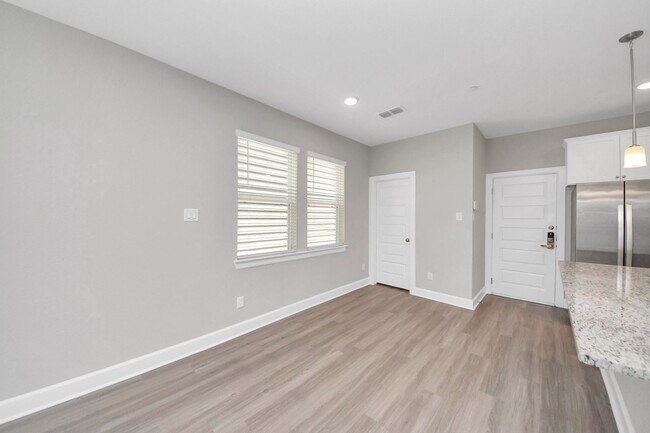 Building Photo - 5300 Berkeley Knl Cir