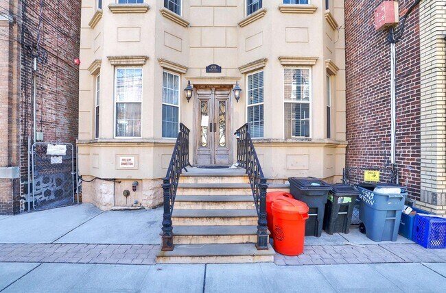 Building Photo - 4508 Brown St