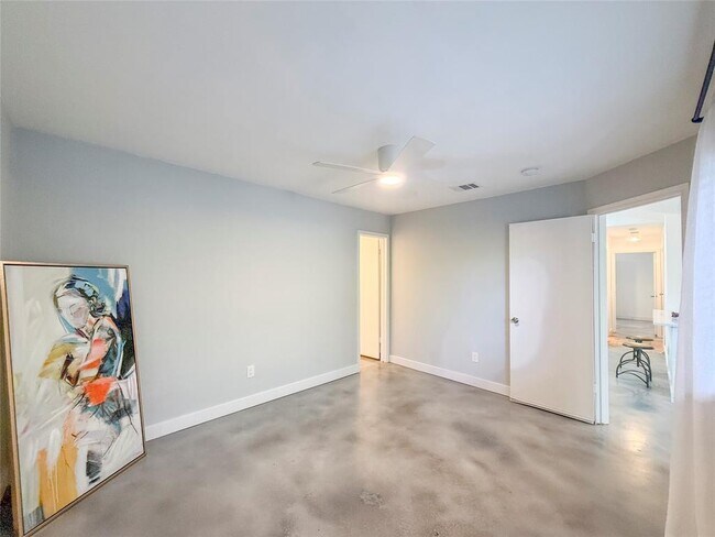 Building Photo - 14527 Donald Dr