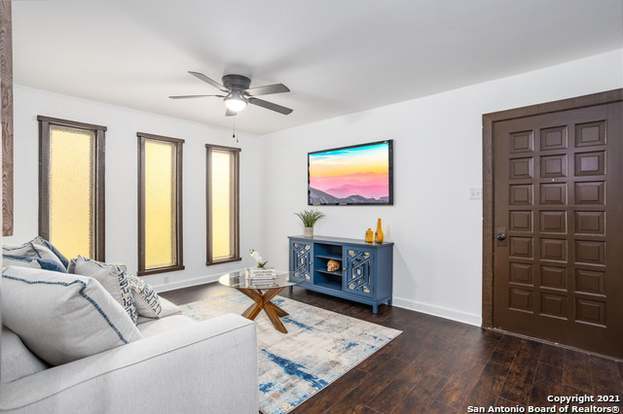 Building Photo - 1015 Cerro Alto Dr