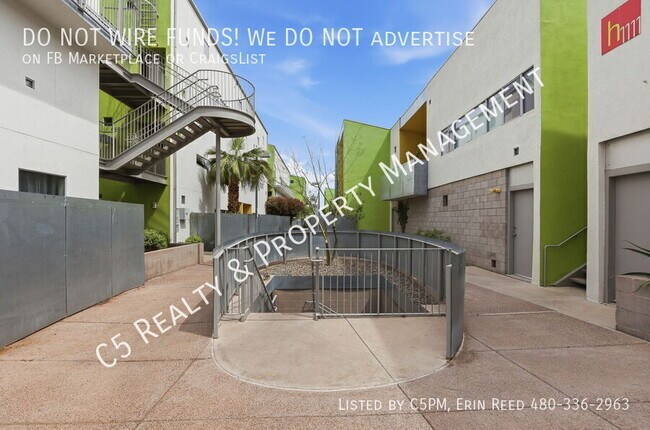 Building Photo - 1111 W University Dr