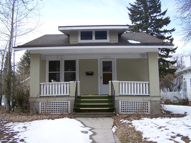Building Photo - 4 Bedroom close to downtown, bike and walk...