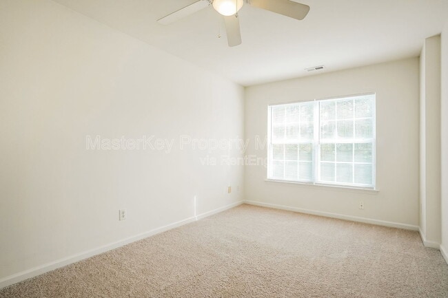 Building Photo - 2611 Ivory Run Way