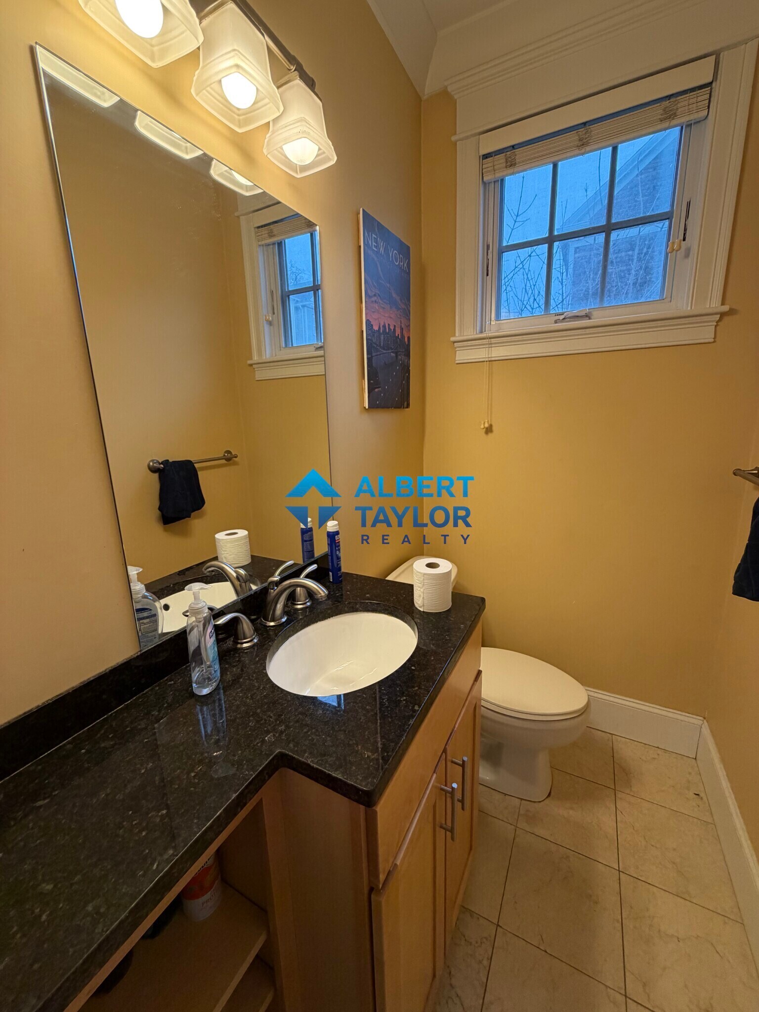 Building Photo - 15 Eldora St