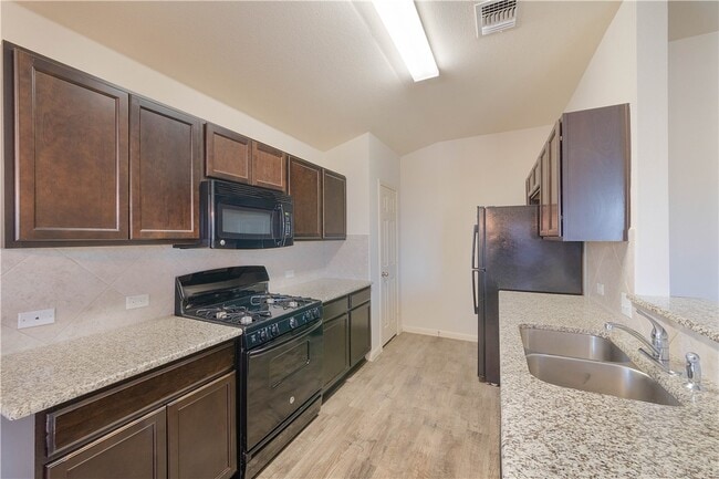 Building Photo - 18008 Ryegate Dr