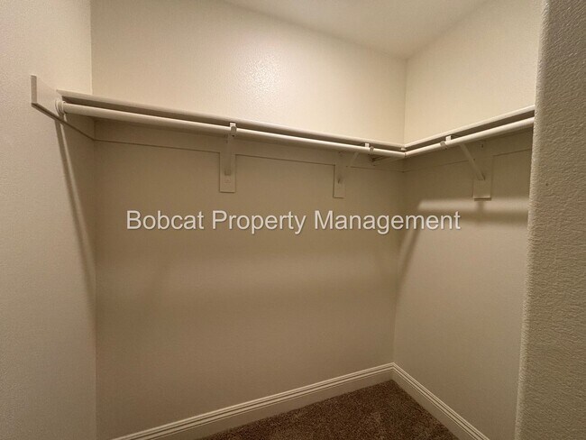 Building Photo - 3 Bed, 2.5 Bath, Townhome Located in Carson City - Mills Landing Community