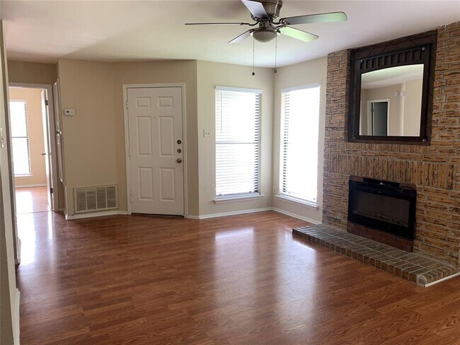 Building Photo - 10616 Mellow Meadow Dr