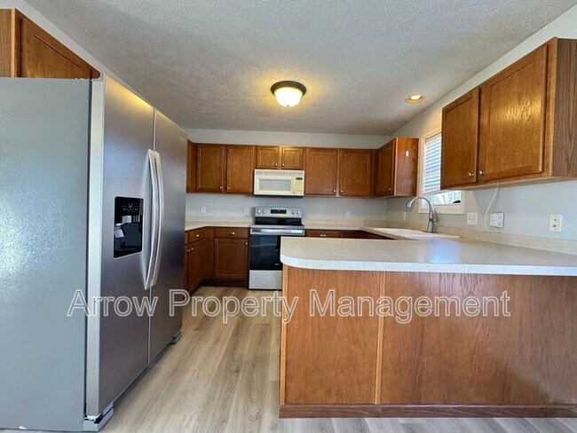 Building Photo - 7355 S 20th St