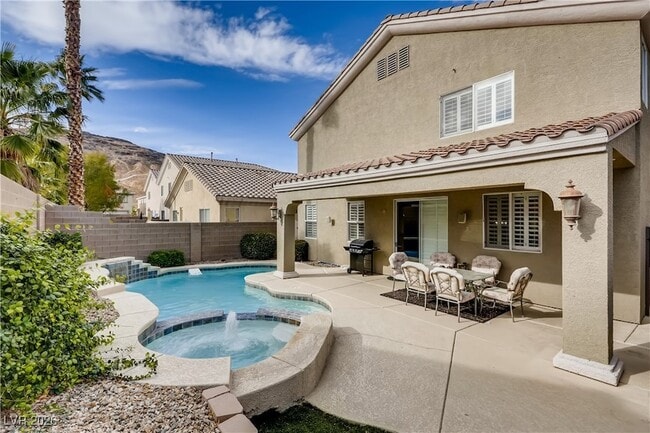 Building Photo - 261 Lenape Heights Ave