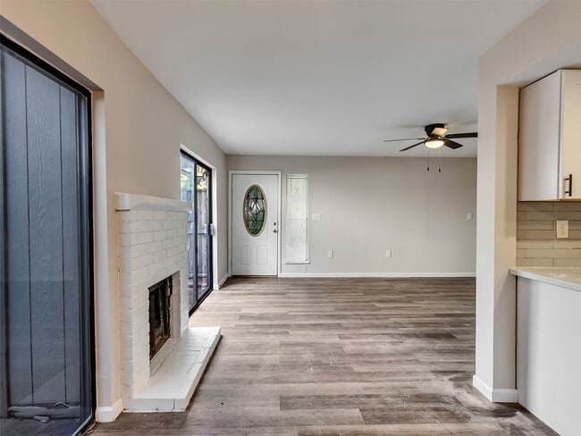 Building Photo - 5636 Birchmont Dr
