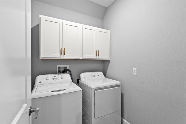 Building Photo - 16819 Shell Bay Dr