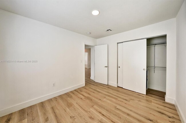 Building Photo - 1411 SW 3rd St