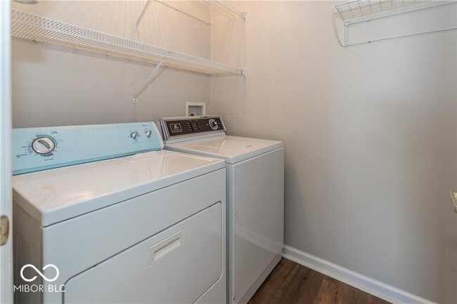 Building Photo - 9361 Eden Woods Ct