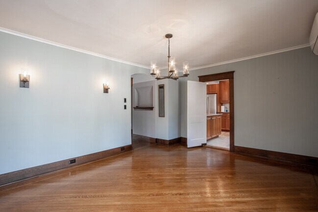 Building Photo - 3 Monmouth Ave