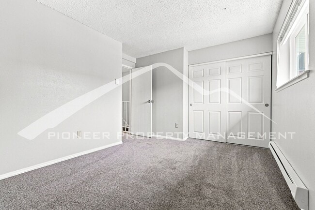 Building Photo - 7885 Barbara Ann Dr