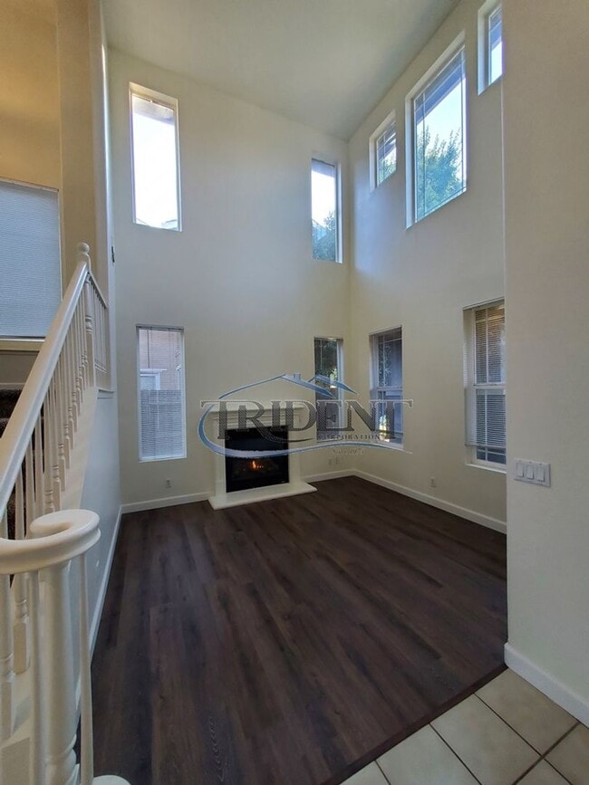 Building Photo - Two Weeks Free Move-in Special!