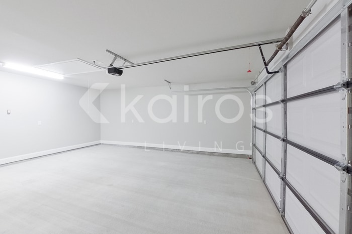 Building Photo - 22850 Monterey Ave