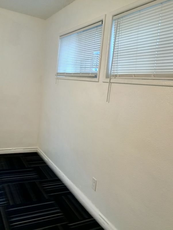 Building Photo - 3853 Winona Ave