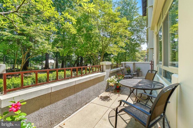 Building Photo - 14809 Pennfield Cir