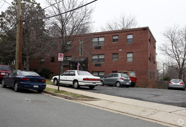 Primary Photo - Scott Street Apartments