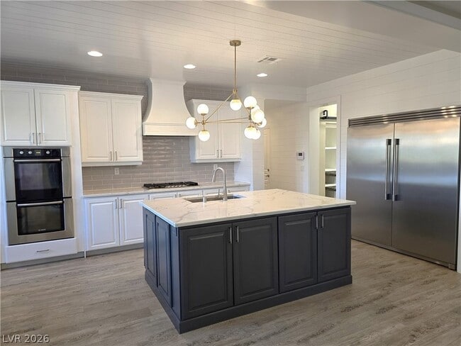 Building Photo - 927 Via Canale Dr