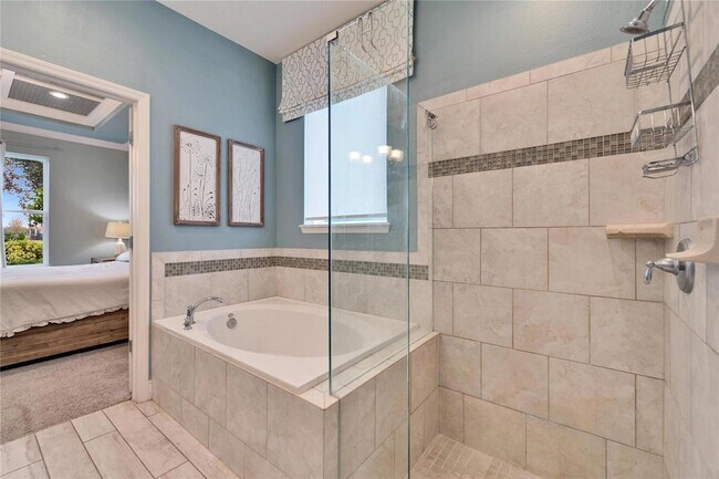 Building Photo - 13316 Palmera Vista Dr