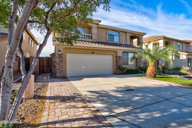 Building Photo - 2237 W Bonanza Ln