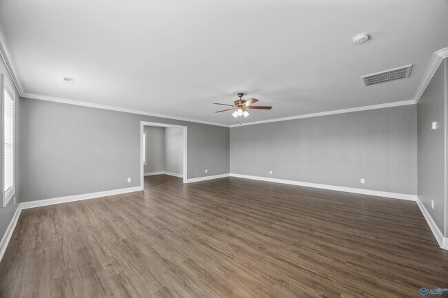 Building Photo - 17050 Stonegate Dr
