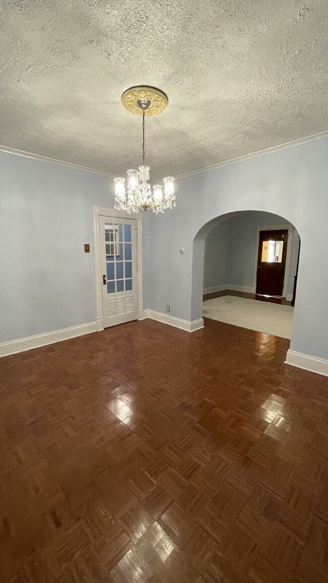 Building Photo - 19 S 6th St