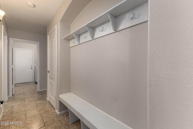 Building Photo - 6424 E Menlo St