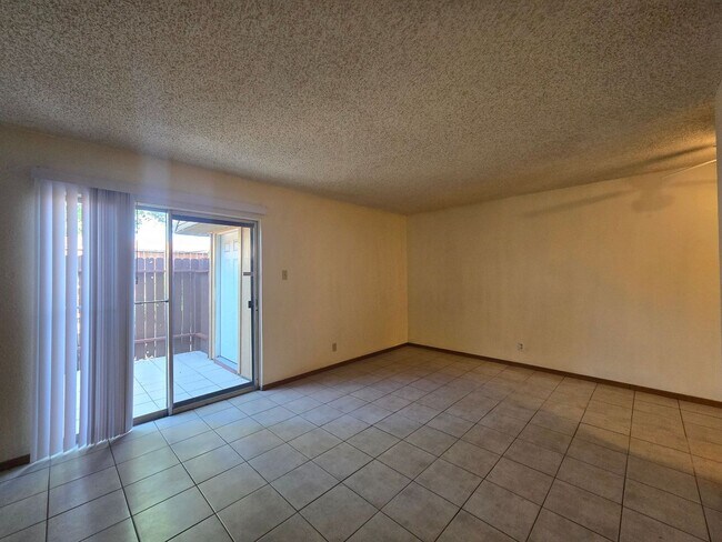 Building Photo - 2304 Wales Cir