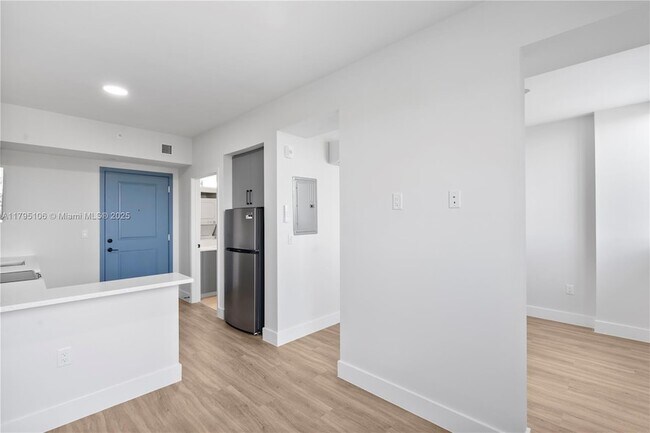Building Photo - 1559 NW 15th Street Rd