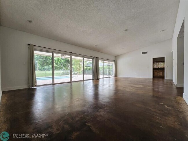 Building Photo - 10134 Boca Woods Ln