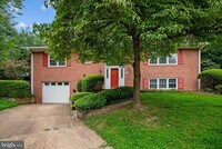 Building Photo - 4125 25th Pl N